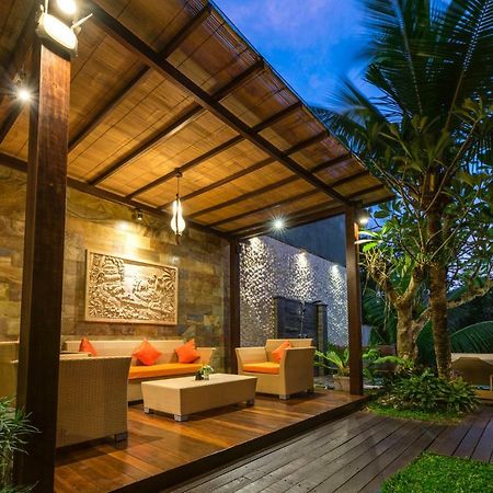 ג'ימבאראן Raja Woods Villa מראה חיצוני תמונה